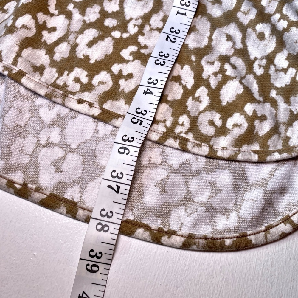 Wonderly Neutral Leopard Print Sleeveless Midi Dress - Picture 11 of 12